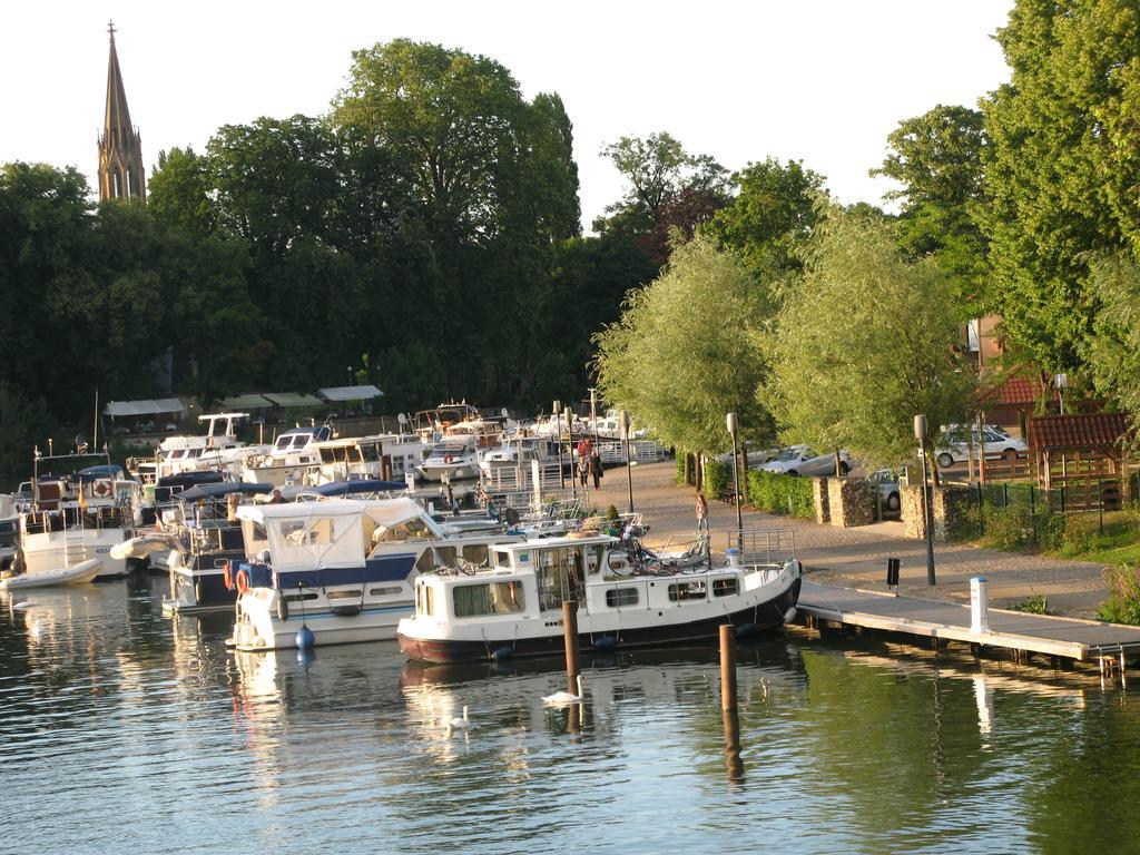 Les Chambres De L'Ile Longeville-les-Metz Екстериор снимка